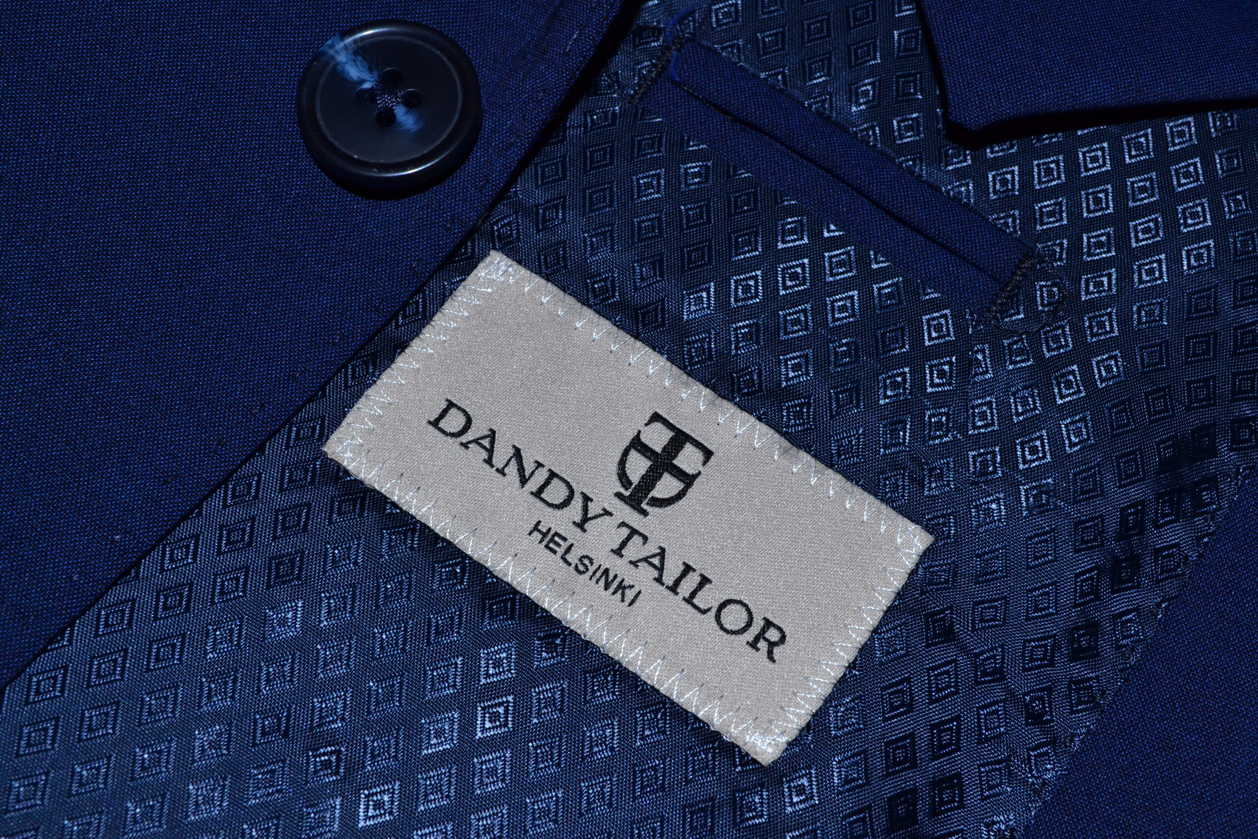 Dandy Tailorin viimeistelty lahja ja paperikassi